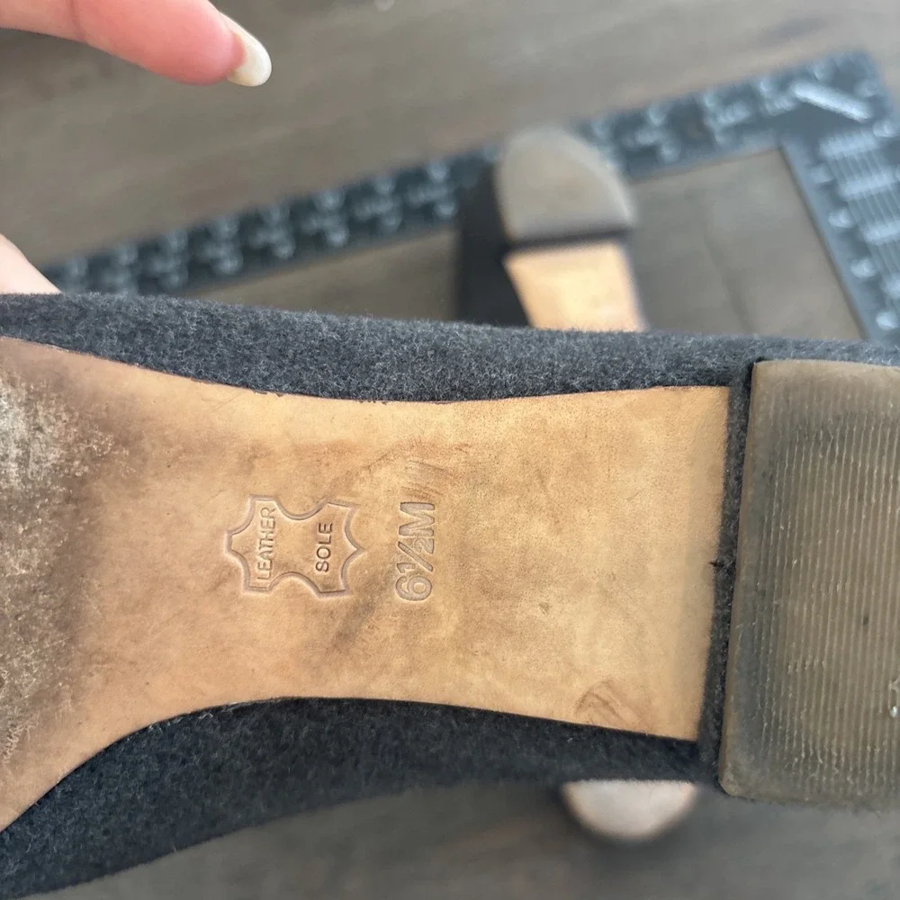 Tory Burch Wall Grey Flats Women's Size 6 1/2